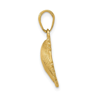 10K Yellow Gold Scallop Shell Pendant 10C3375