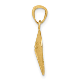 14k Yellow Gold Satin Diamond-cut Sand Dollar Pendant K6070